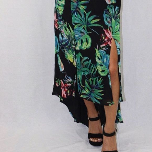 Adelyn Rae Floral Dress w Side Slit - Picture 6 of 8